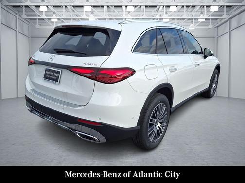 2026 Mercedes-Benz GLC 300 4MATIC