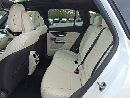 2026 Mercedes-Benz GLC 300 4MATIC