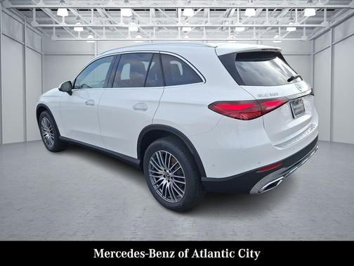 2026 Mercedes-Benz GLC 300 4MATIC