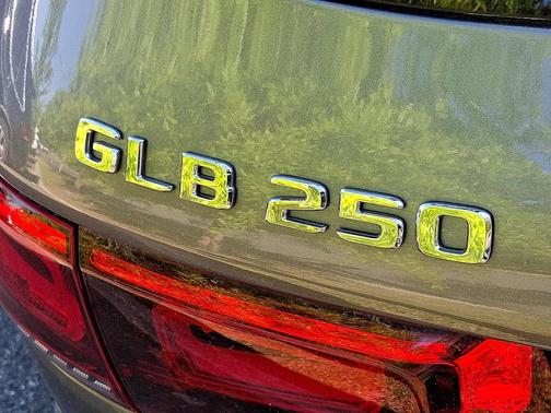 Mountain Grey Metallic 2021 Mercedes-Benz GLB 250 4MATIC