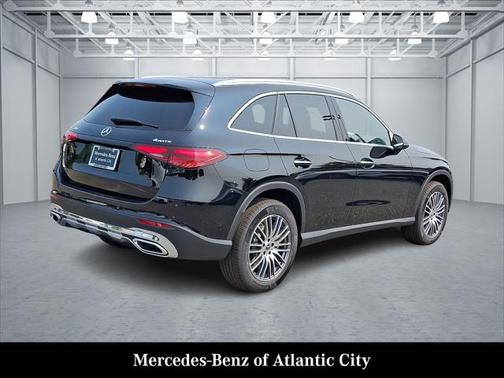 2025 Mercedes-Benz GLC 300 4MATIC