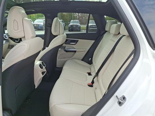 2026 Mercedes-Benz GLC 300 4MATIC