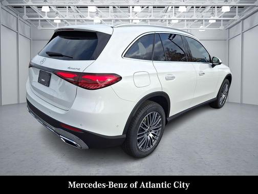 2026 Mercedes-Benz GLC 300 4MATIC