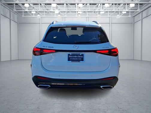 2025 Mercedes-Benz GLC 300 4MATIC