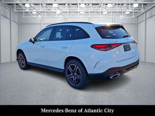 2025 Mercedes-Benz GLC 300 4MATIC
