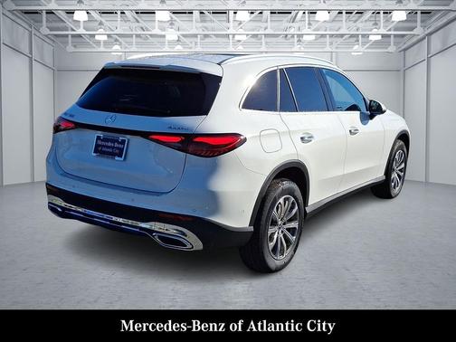 2026 Mercedes-Benz GLC 300 4MATIC