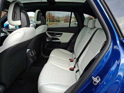 2026 Mercedes-Benz GLC 300 4MATIC