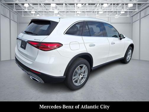 2026 Mercedes-Benz GLC 300 4MATIC