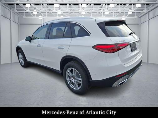 2026 Mercedes-Benz GLC 300 4MATIC