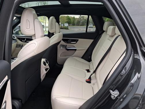 Graphite Grey Metallic - 831 2026 Mercedes-Benz GLC 300 4MATIC