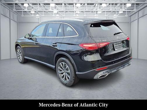 2026 Mercedes-Benz GLC 300 4MATIC