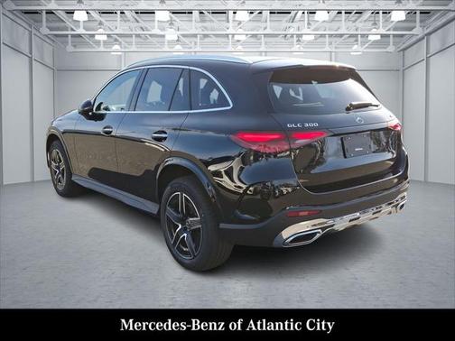 2025 Mercedes-Benz GLC 300 4MATIC