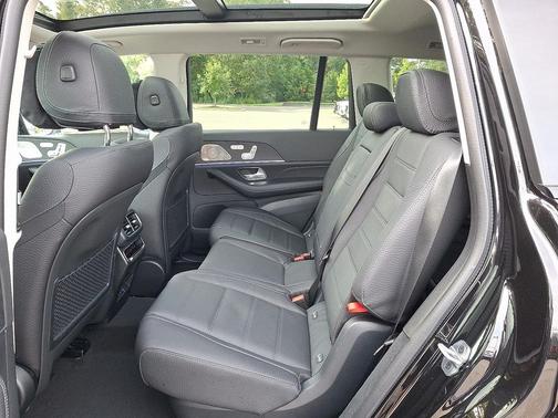 2026 Mercedes-Benz GLS 450 4MATIC