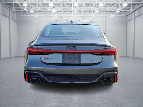 2023 Audi RS 7 4.0T
