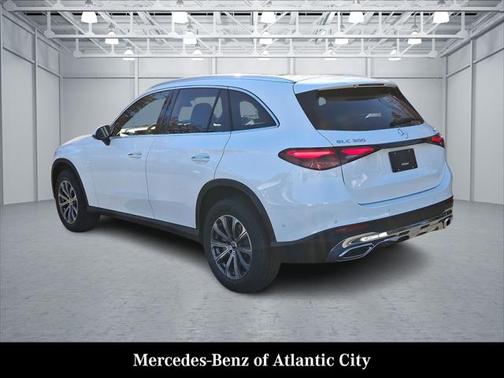 2025 Mercedes-Benz GLC 300 4MATIC