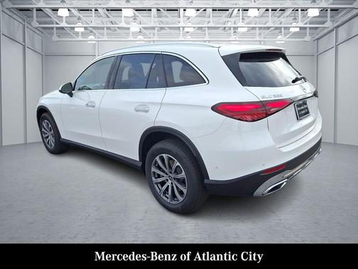 2026 Mercedes-Benz GLC 300 4MATIC