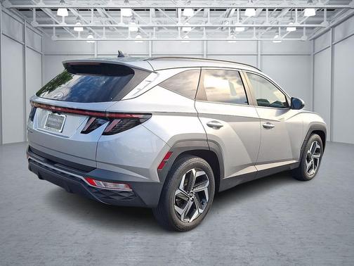 Shimmering Silver 2022 Hyundai TUCSON SEL