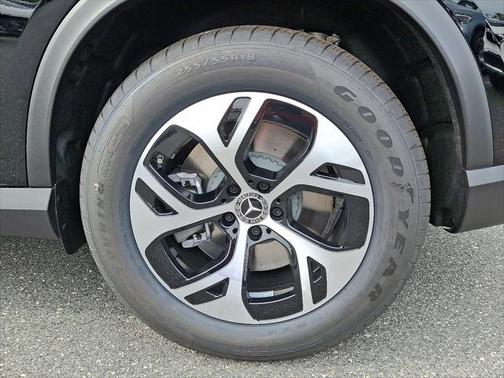 2025 Mercedes-Benz GLC 350e Base