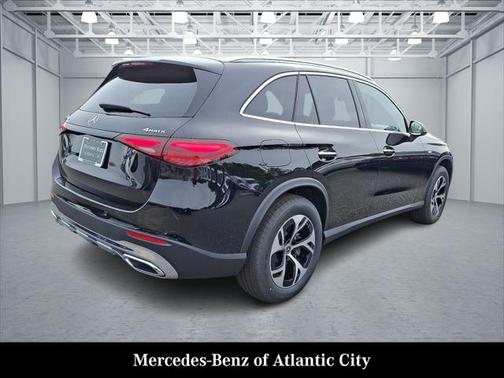 2025 Mercedes-Benz GLC 350e Base