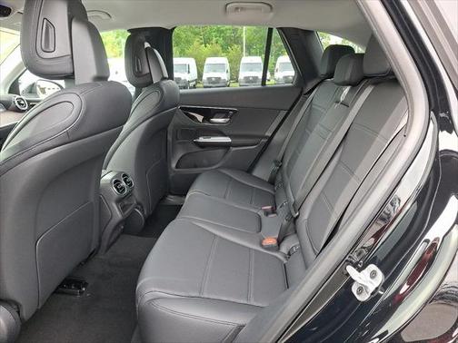 2025 Mercedes-Benz GLC 350e Base