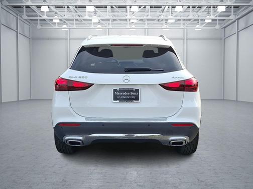 2025 Mercedes-Benz GLA 250 4MATIC