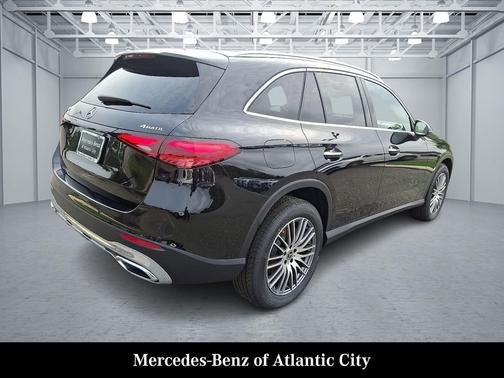 2025 Mercedes-Benz GLC 300 4MATIC