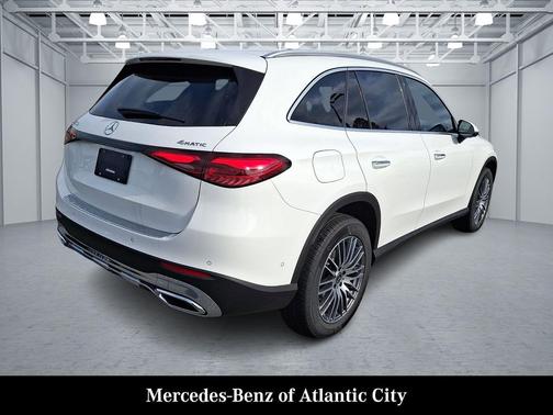 2026 Mercedes-Benz GLC 300 4MATIC