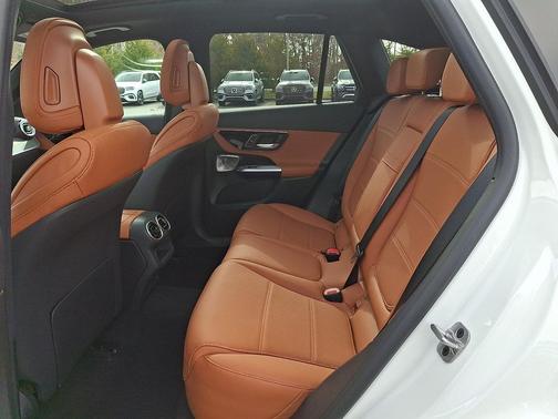 2026 Mercedes-Benz GLC 300 4MATIC