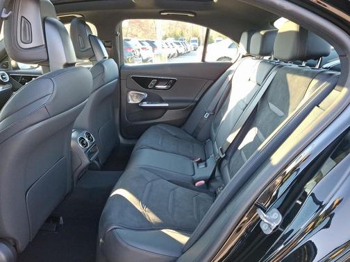 2025 Mercedes-Benz AMG C 63 S E Performance