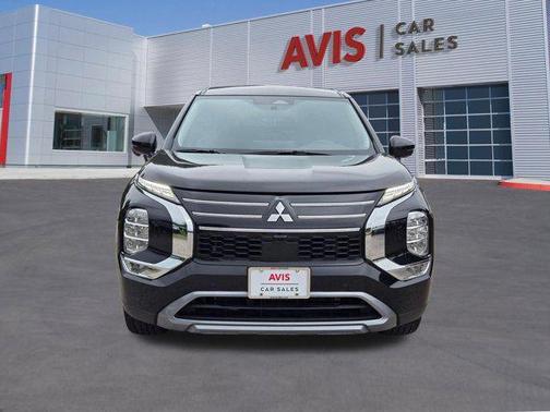 Black 2025 Mitsubishi Outlander SE 2.5 S-AWC