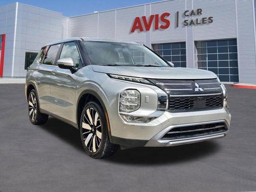 Alloy Silver Metallic 2025 Mitsubishi Outlander SE S-AWC