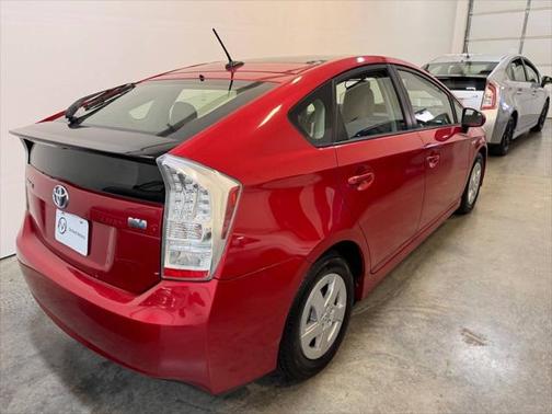 2010 Toyota Prius III