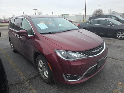 2020 Chrysler Pacifica Touring