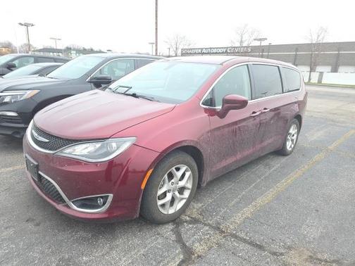 2020 Chrysler Pacifica Touring