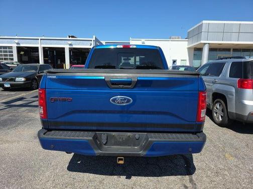 LIGHTNING BLUE 2017 Ford F-150 XLT