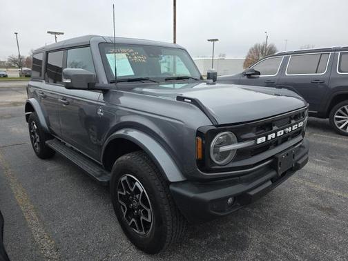 2023 Ford Bronco Outer Banks