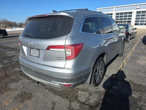 2021 Honda Pilot Touring 8-Passenger