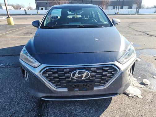 2020 Hyundai IONIQ Plug-In Hybrid SE
