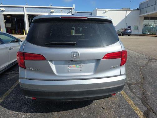 Lunar Silver Metallic 2016 Honda Pilot EX-L