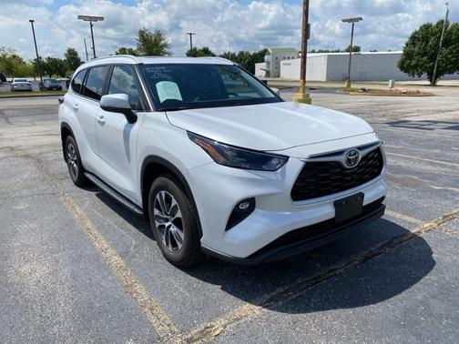 2024 Toyota Highlander XLE