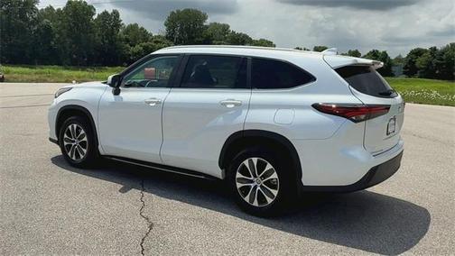 2024 Toyota Highlander XLE