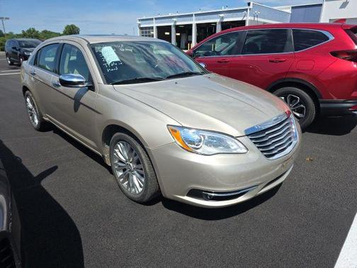 Cashmere Pearlcoat 2013 Chrysler 200 Limited