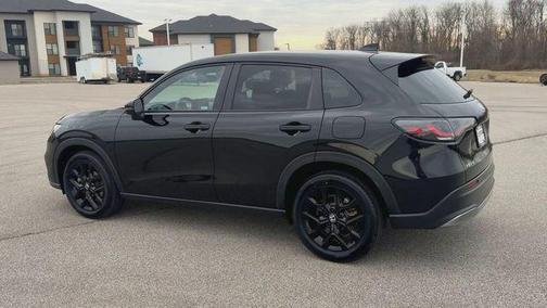 Crystal Black Pearl 2024 Honda HR-V Sport
