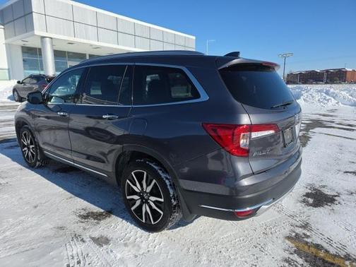 2022 Honda Pilot Touring 8-Passenger