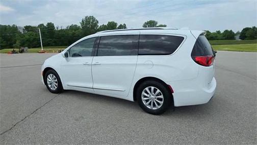 2018 Chrysler Pacifica Touring-L Plus