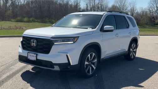 +wy 2025 Honda Pilot Touring 8-Passenger