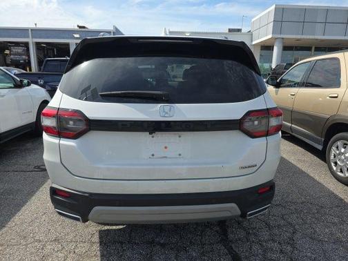 +wy 2025 Honda Pilot Touring 8-Passenger