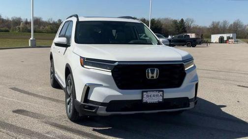 +wy 2025 Honda Pilot Touring 8-Passenger