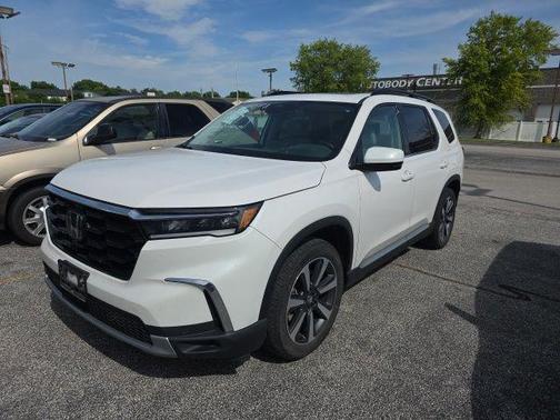 +wy 2025 Honda Pilot Touring 8-Passenger