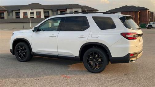 2025 Honda Pilot Touring 8-Passenger